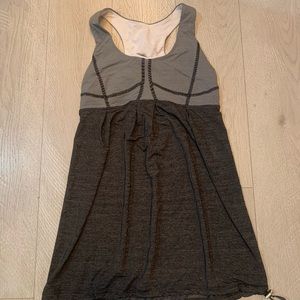 Lululemon tank